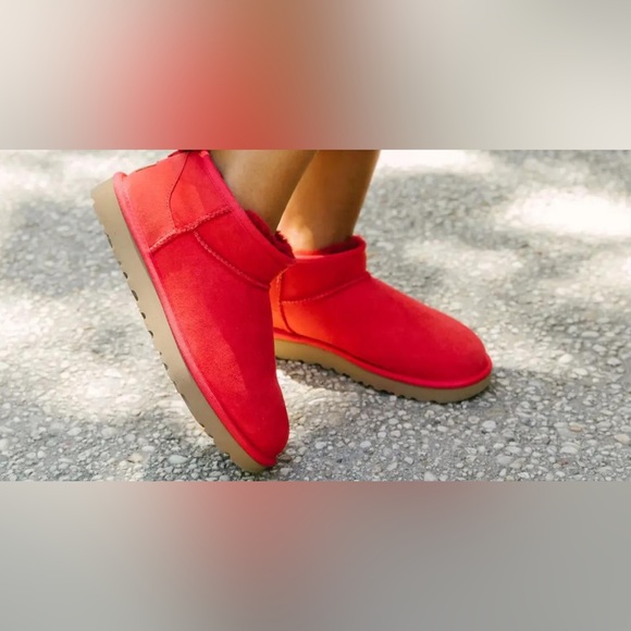 UGG Black Ultra Mini Classic Boot In Samba Red Tonal Size 6 - Picture 4 of 16